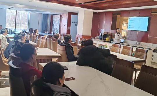 3.長(zhǎng)白山國(guó)信酒店組織開(kāi)展酒店制度及人力資源相關(guān)培訓(xùn)_副本.jpg 3.長(zhǎng)白山國(guó)信酒店組織開(kāi)展酒店制度及人力資源相關(guān)培訓(xùn)_副本.jpg